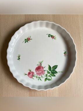 Floral Ceramic Quiche Dish, Christine Holm, White with pink roses, Baking dish